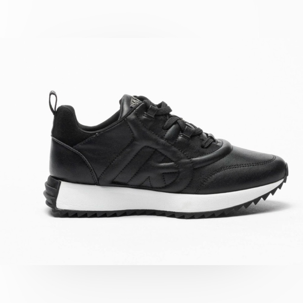 FINAL PRICE NEW DKNY Ladies Sleek Sneakers